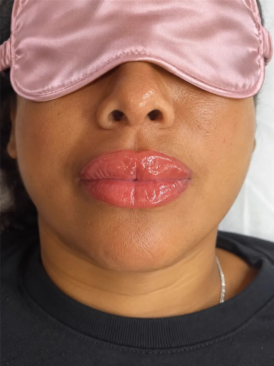 Caso real 3: color uniforme con lip blush